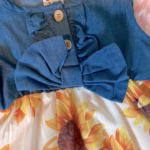 Sunflower Dress. Size: 3-6 month. Color: Blu Jean/Whi/Yellow - Picture 3 of 4